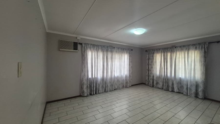 3 Bedroom Property for Sale in Meiringspark Western Cape
